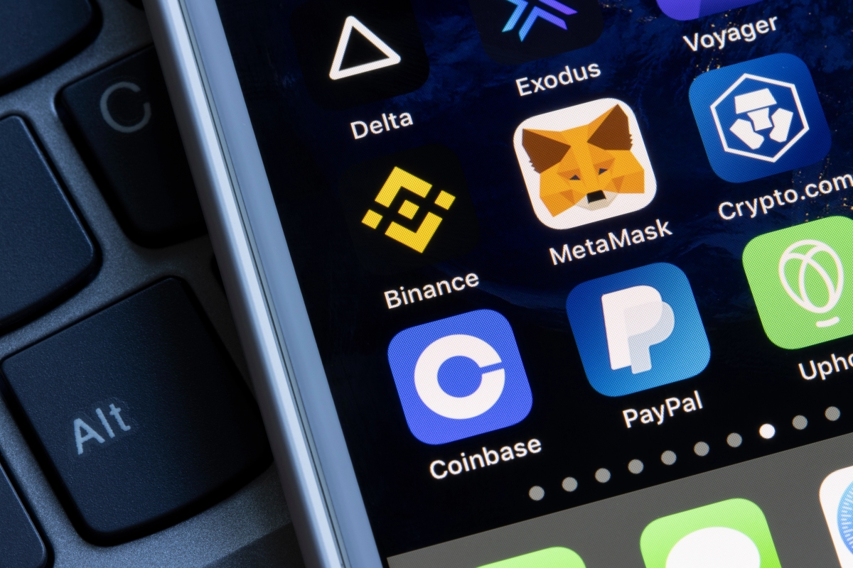 Fake Coinbase staffer ‘stole $16m in crypto’ and blew loot in online casinos – prosecutors