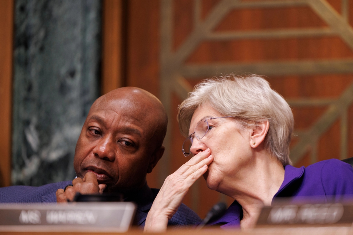 Elizabeth Warren’s takedown of stablecoin bill fails to sway fellow Democrats  