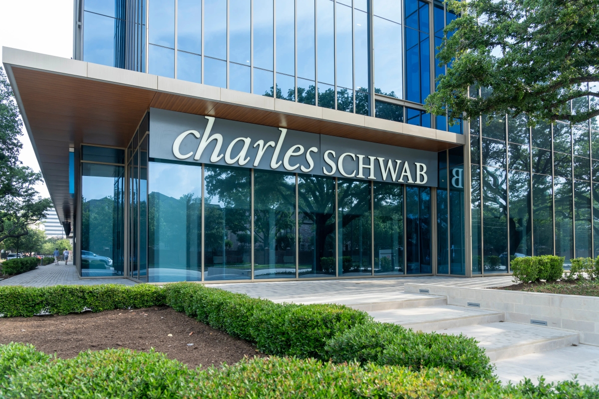 Charles Schwab to debut Bitcoin and Ethereum trading