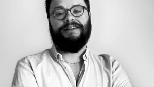 Ekin Genç is DL News’ Managing Editor