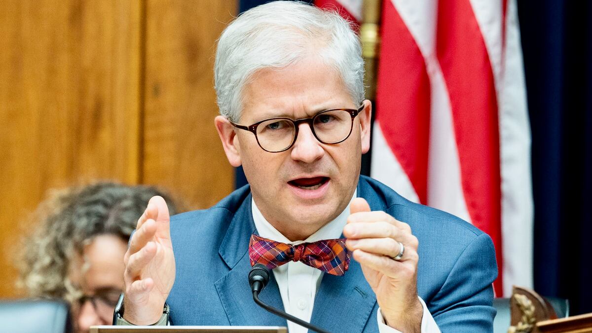 US crypto tax proposal pilloried by House Financial Services chair, Arsenal jersey NFT to be auctioned