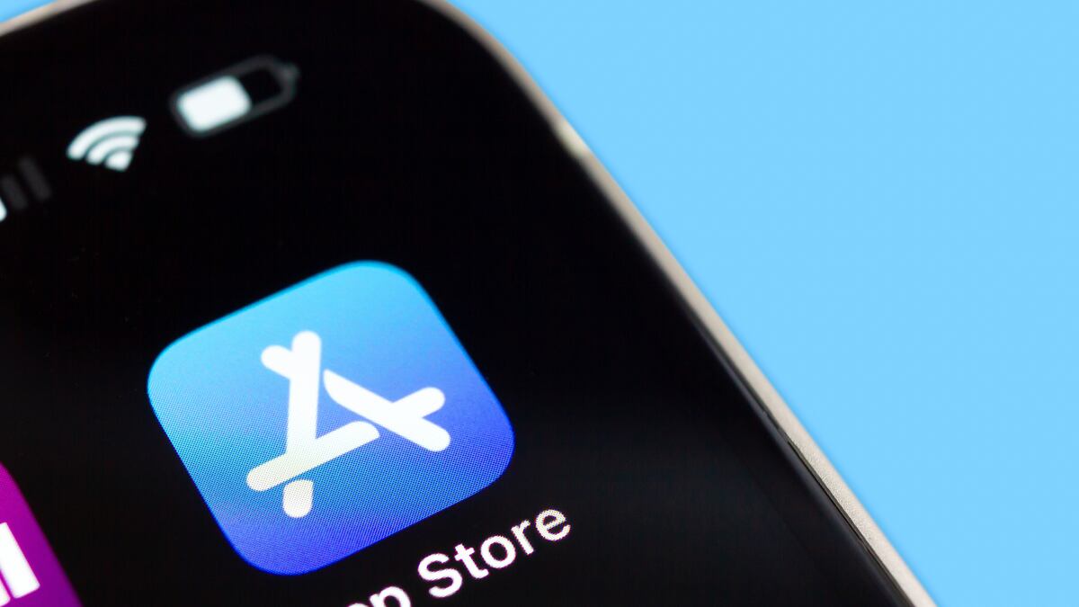 Crypto sees windfall in Apple payments pivot after 27% cut