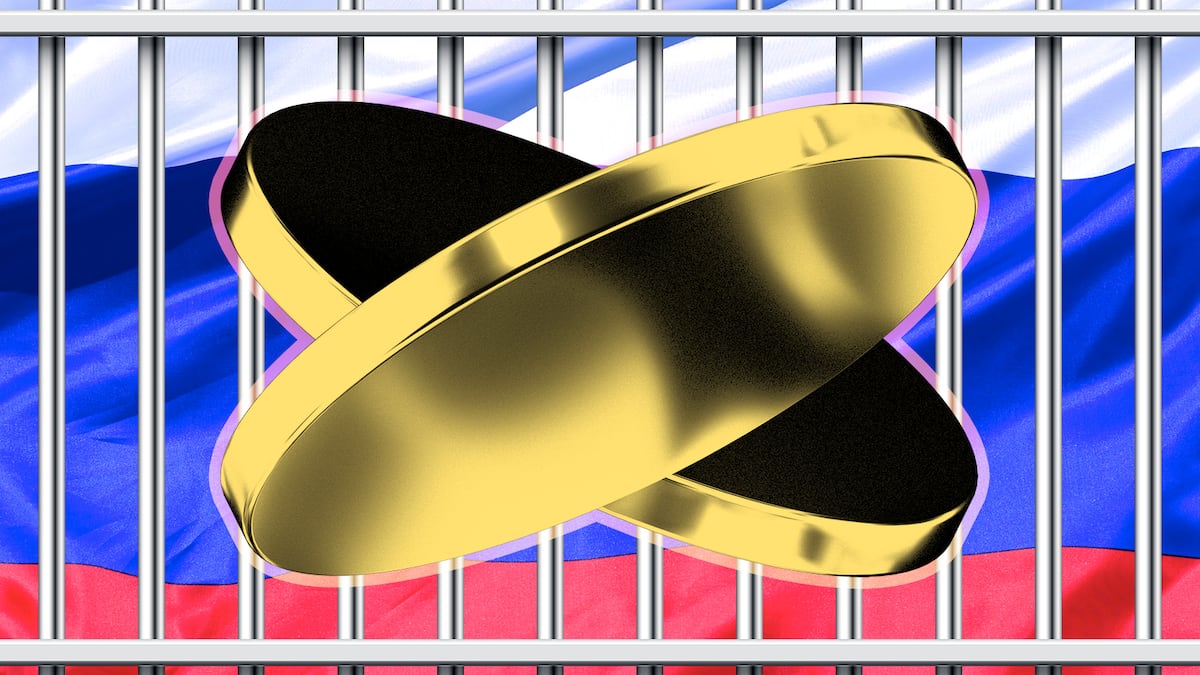 Knife-wielding Russian crypto robbers jailed for 5 years