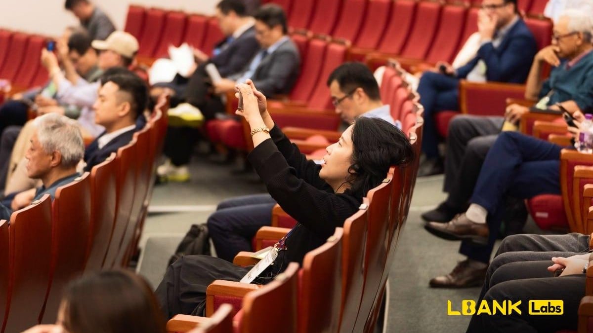 LBank Labs Successfully Presents Global Blockchain Forum at KBW 2025, Shaping the Future of Web3