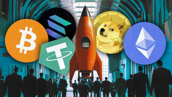 XRP and Solana haven’t followed Bitcoin with new record prices. Two drivers are seen to drive altcoins’ next rally