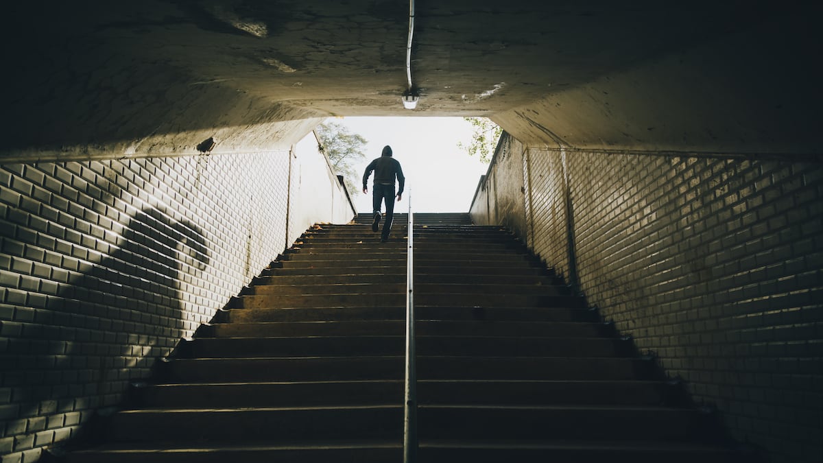 Crypto fraudster pulls a Houdini — escapes NYC home detention on $5m bond