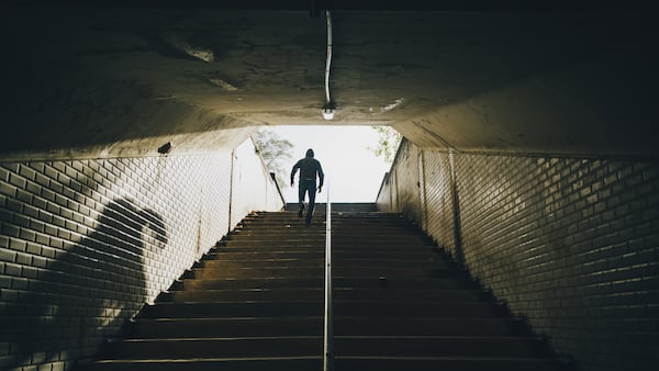 Crypto fraudster pulls a Houdini — escapes NYC home detention on $5m bond