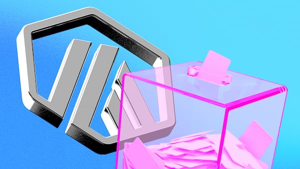 Arbitrum DAO proposes revamp of voting rules as token tumbles 71% and apathy rules