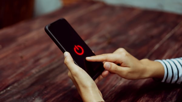 DeFi protocol for trading synthetic stocks shuts down over founder’s health