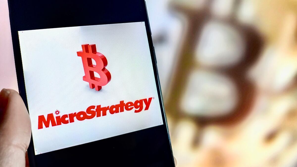 MicroStrategy seeks to sell $2bn of class A shares, buy more Bitcoin
