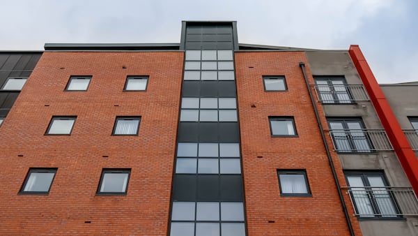 USDR stablecoin backed by real estate collapses amid run on reserves